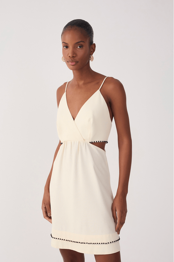 Vestido Curto Linho Bordado Miçanga