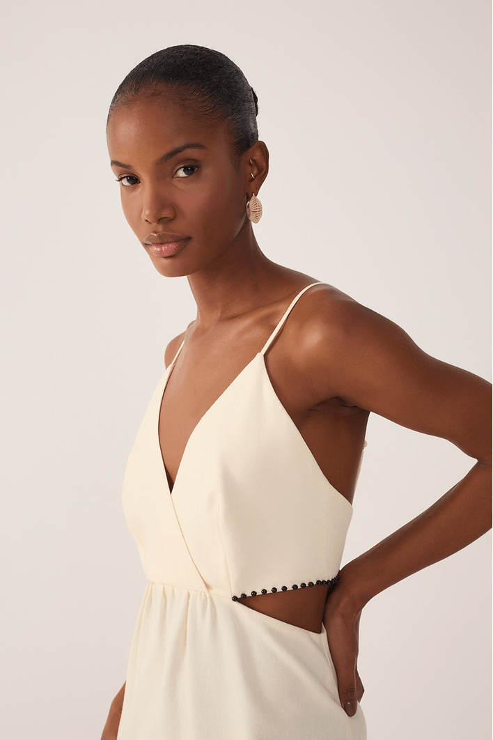 Vestido Curto Linho Bordado Miçanga