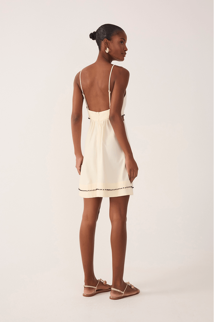 Vestido Curto Linho Bordado Miçanga