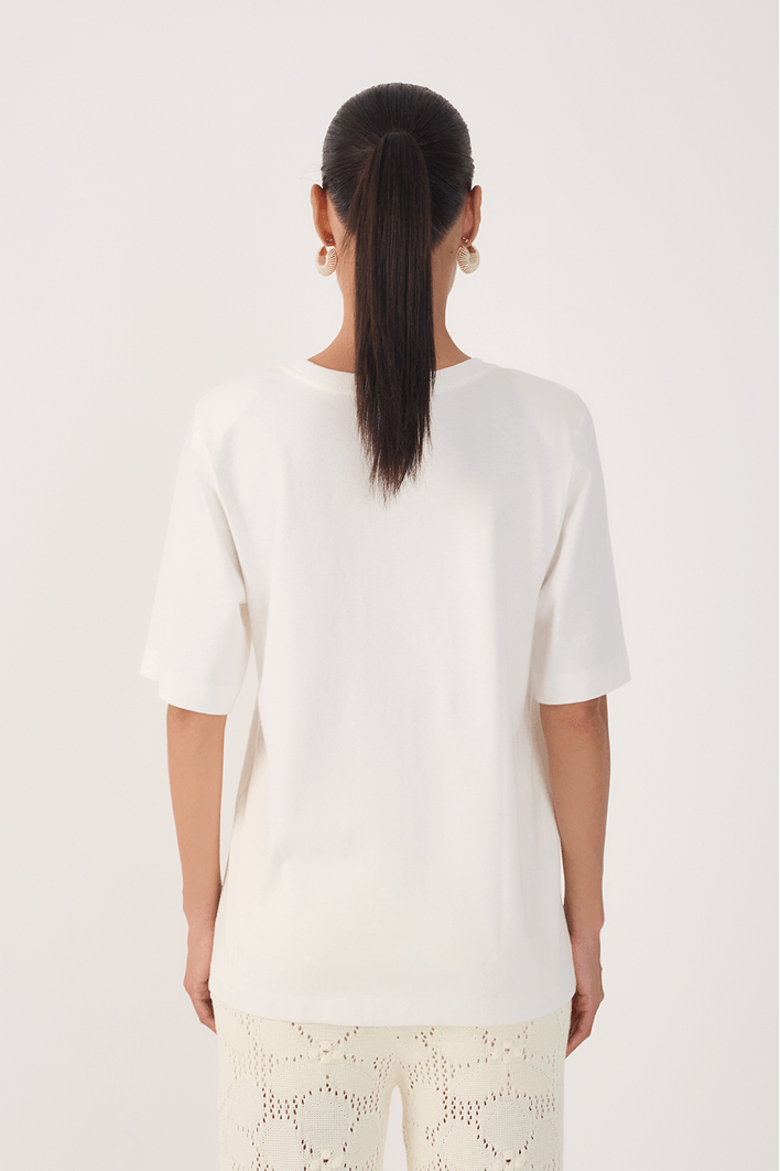 Blusa Básica Bolso Bordado