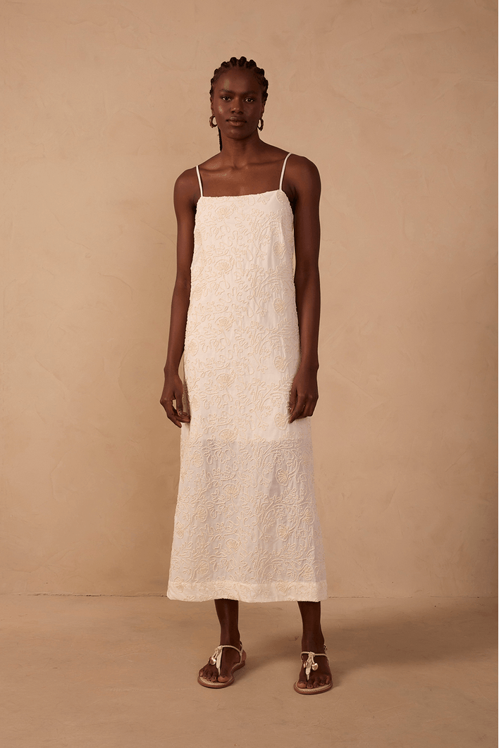 Vestido Cropped Bordado Cadarço
