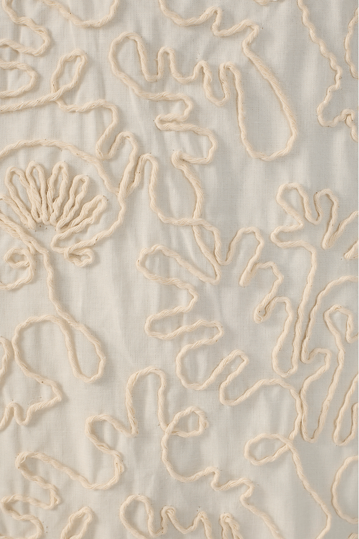 Vestido Cropped Bordado Cadarço