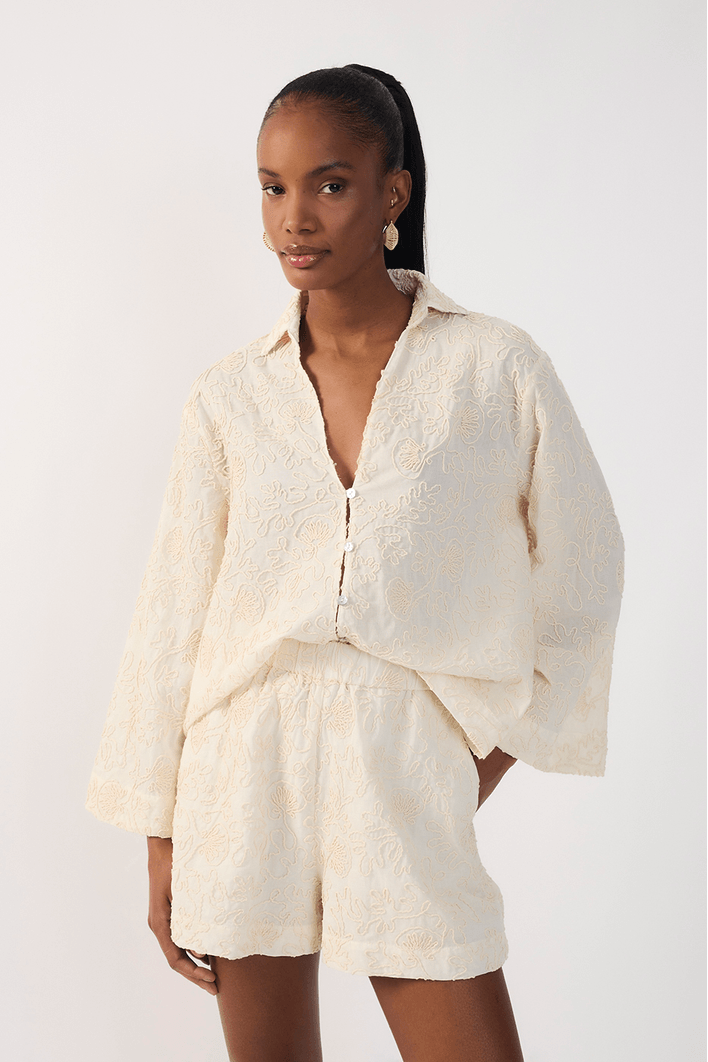 Camisa Mangao Bordado Cadarço