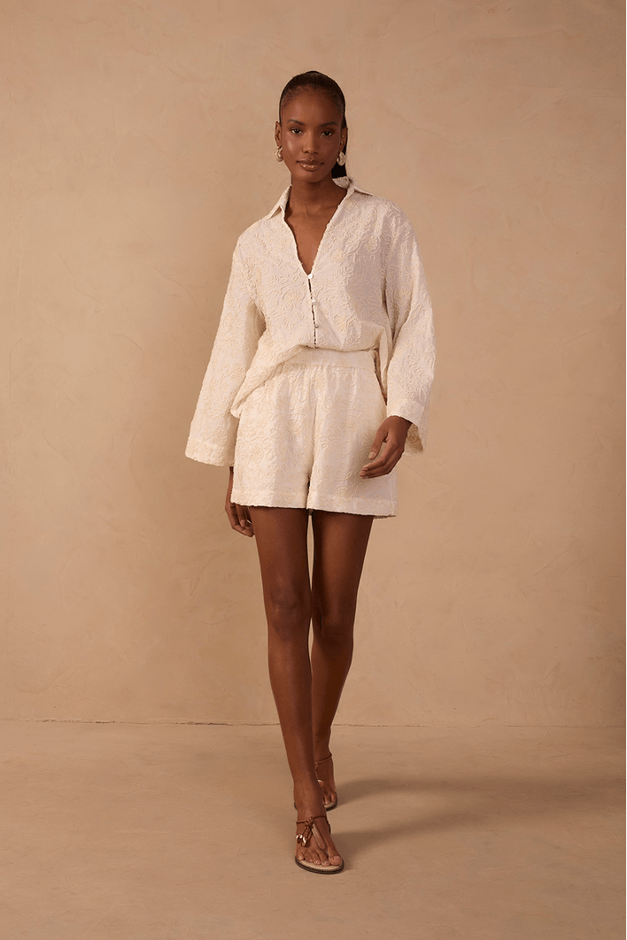 Short Franzido Bordado Cadarço