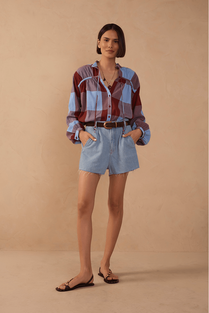 Short Jeans Detalhe Prega