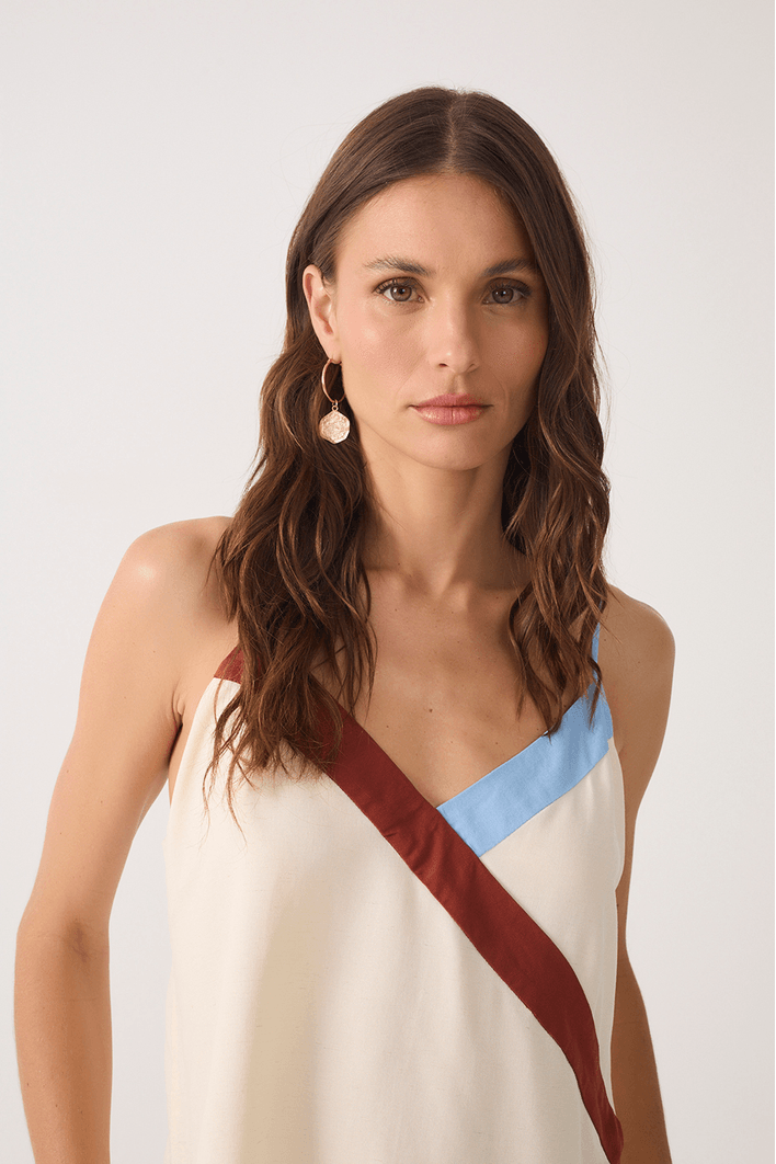 Blusa Regata Recortes