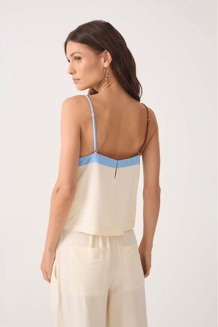 Blusa Regata Recortes