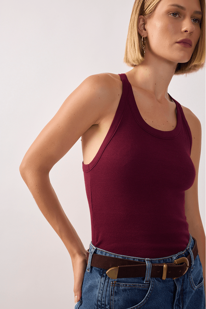 Camiseta Básica Bordado Sol Costas