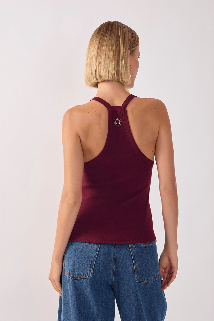 Camiseta Básica Bordado Sol Costas