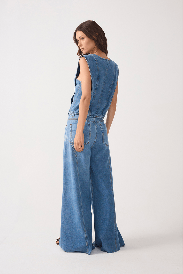 Calça Jeans Pantalona Recortes