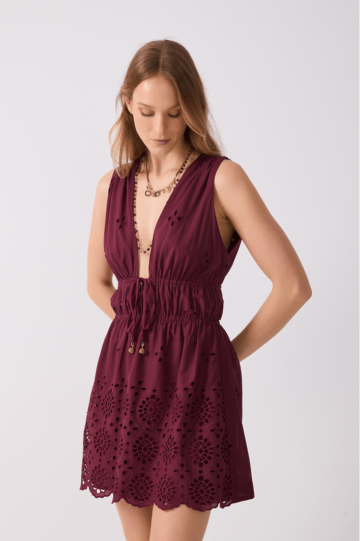 Vestido Curto Algodão Bordado Barrado