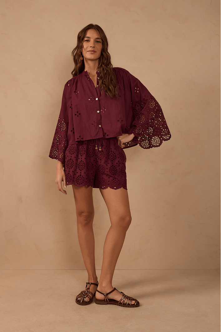 Short Algodão Bordado Barrado