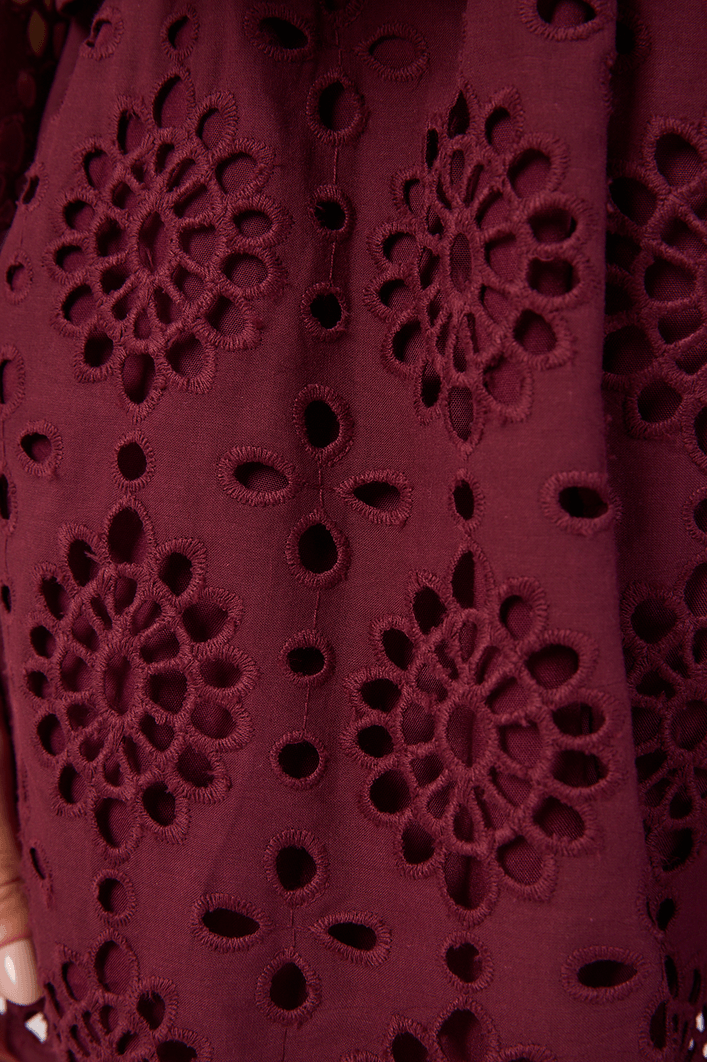 Short Algodão Bordado Barrado