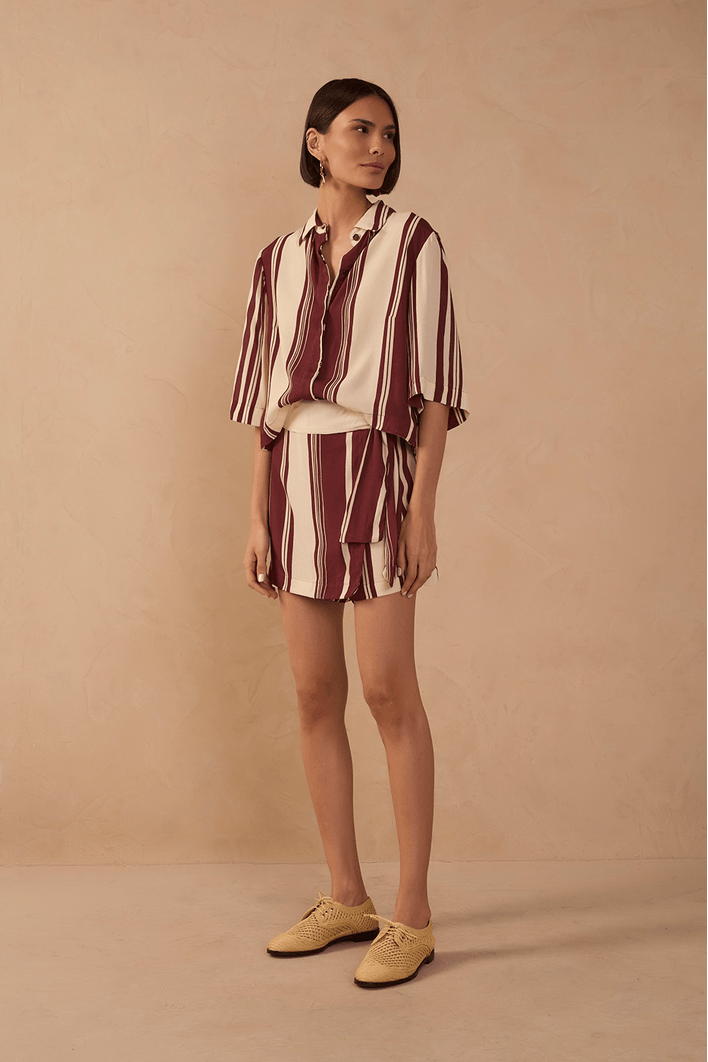 Short Saia Est Listra Solene