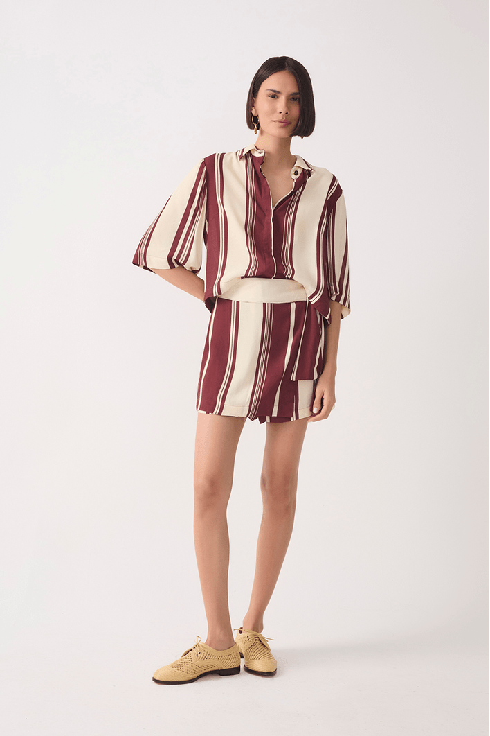 Short Saia Est Listra Solene