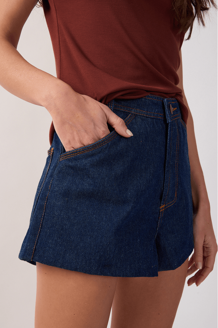 Short Jeans Detalhe Bolso