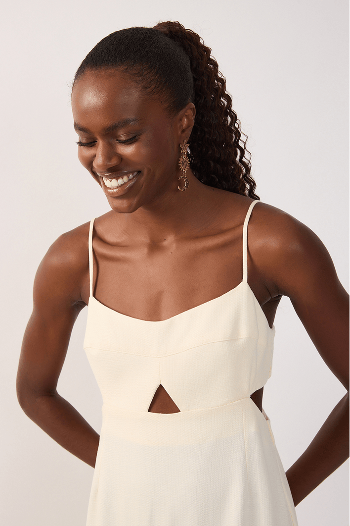 Vestido Cropped Vazado Lateral