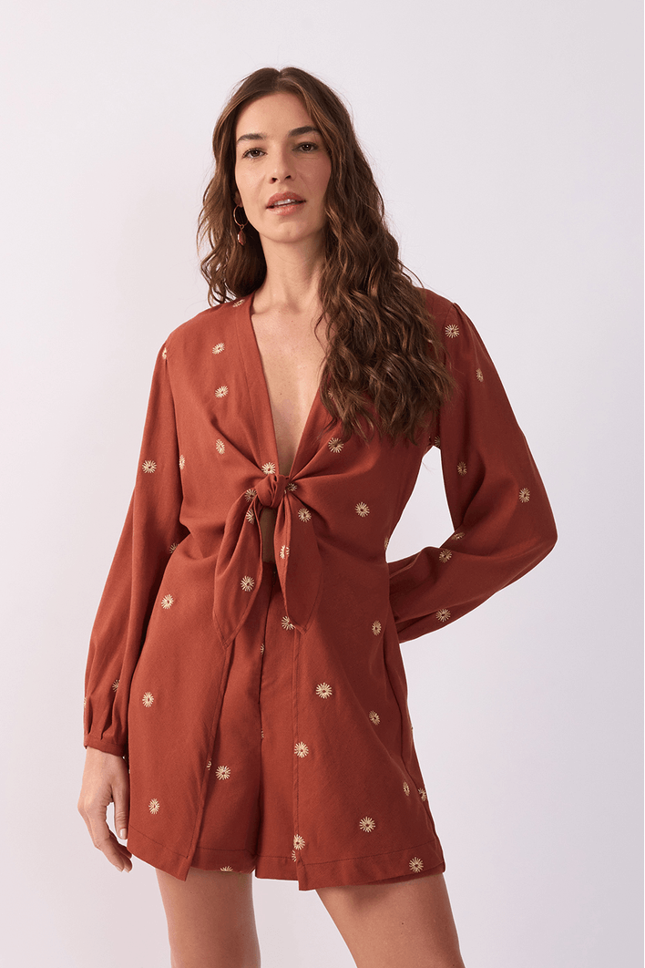 Macaquinho Linho Bordado Lurex Sol