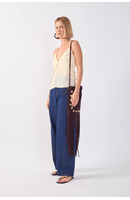 Calça Jeans Detalhe Bolso