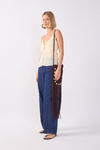 Calça Jeans Detalhe Bolso