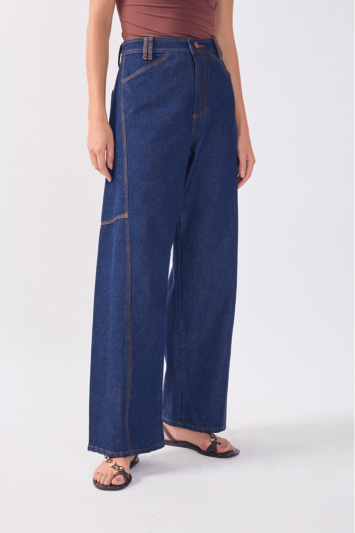 Calça Jeans Detalhe Bolso