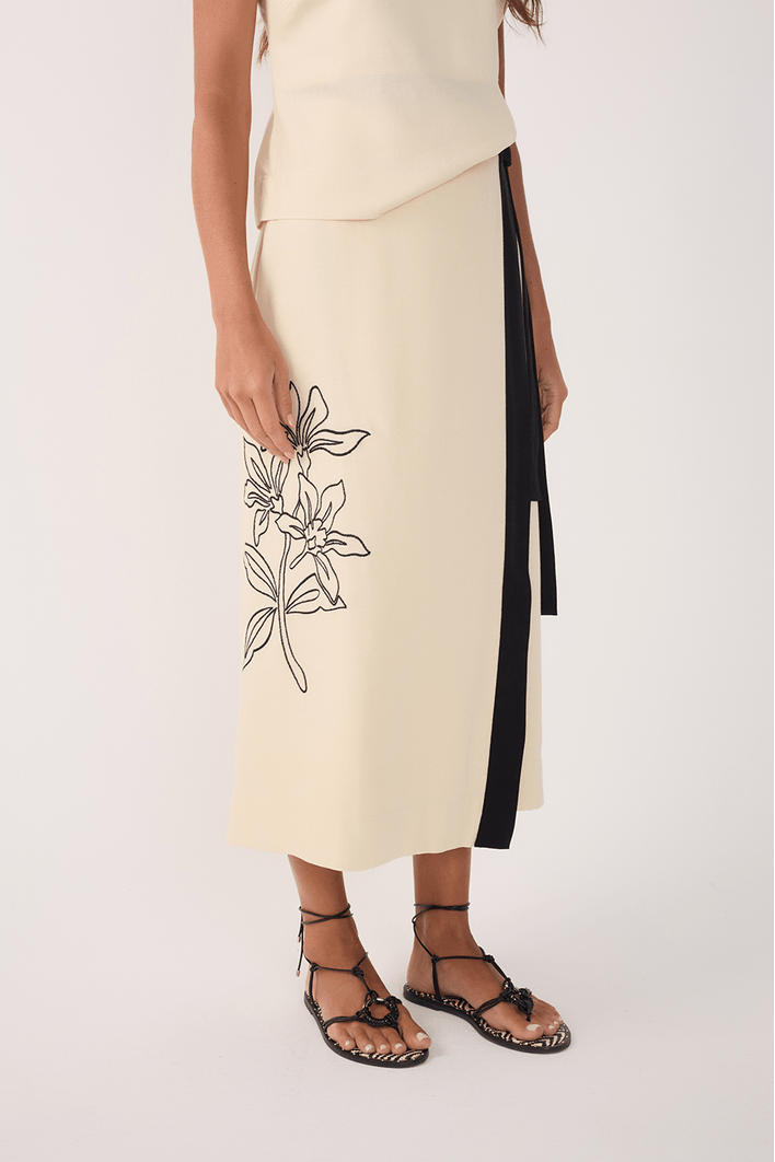 Saia Midi Linho Bordado Floral