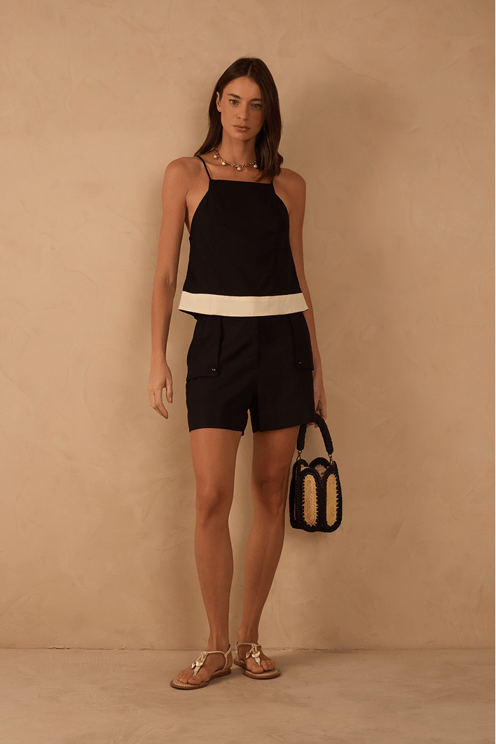 Short Linho Detalhe Bolsos