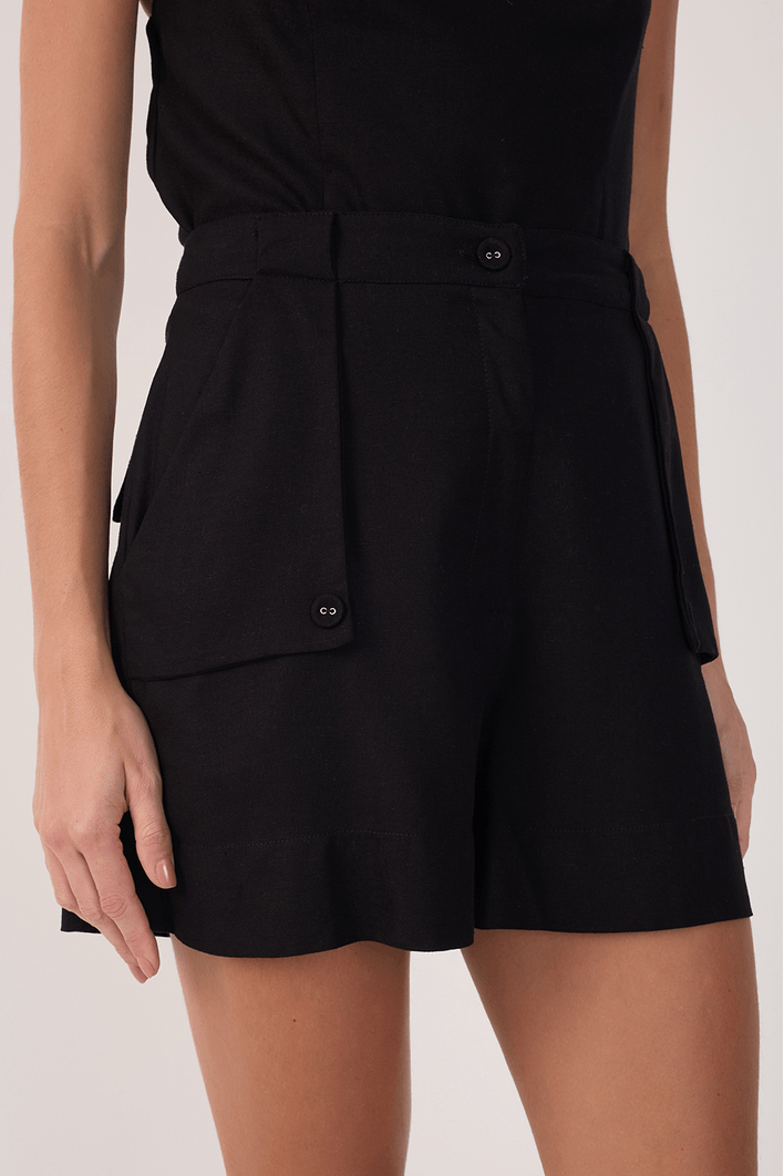 Short Linho Detalhe Bolsos