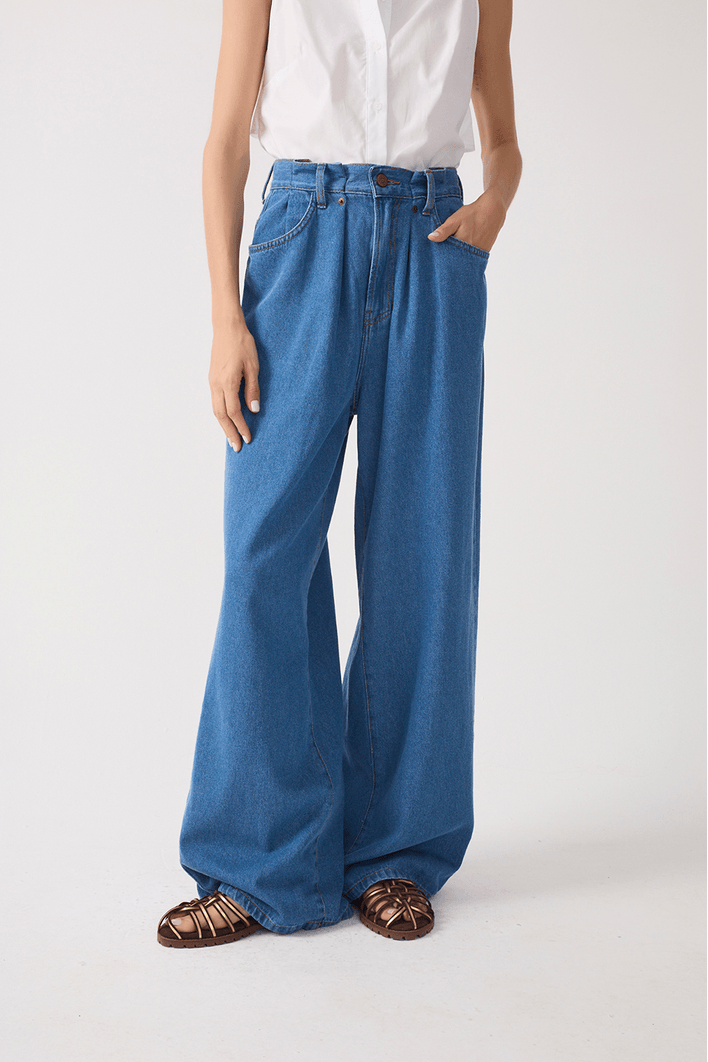 Calça Jeans Pregas Cós