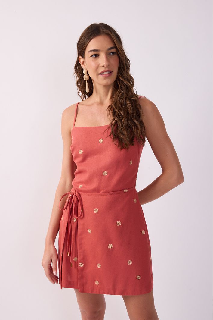 Vestido Curto Linho Bordado Lurex Sol