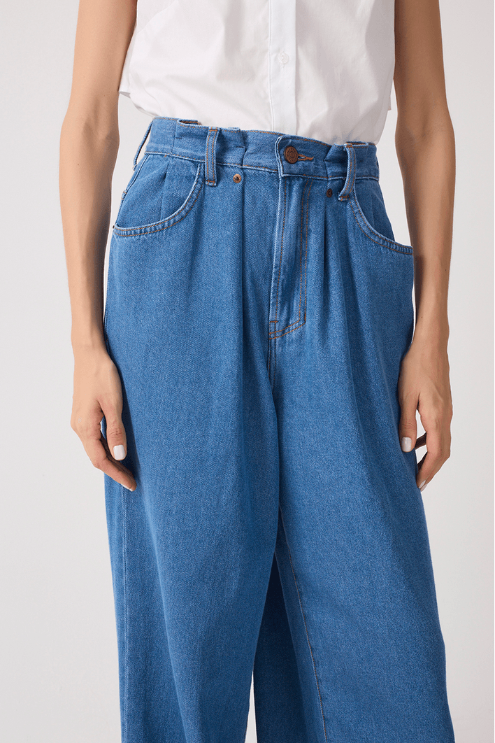 Calça Jeans Pregas Cós