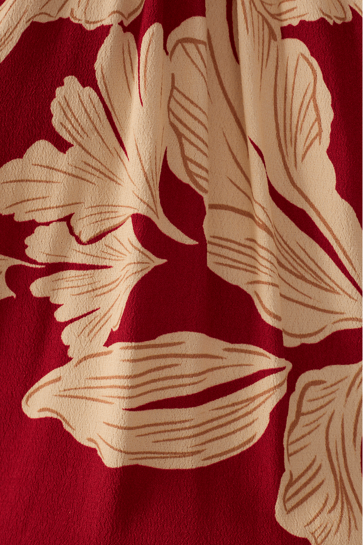 Blusa Estampa Pétala Vermelha