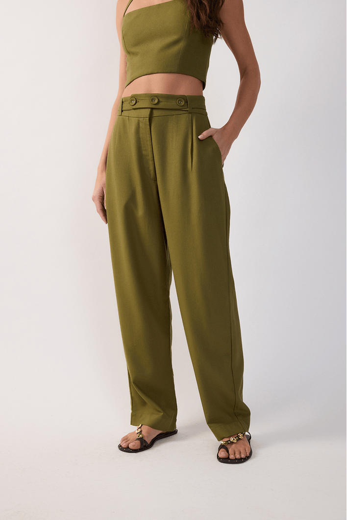 Calça Linho Cenoura Cós Botão