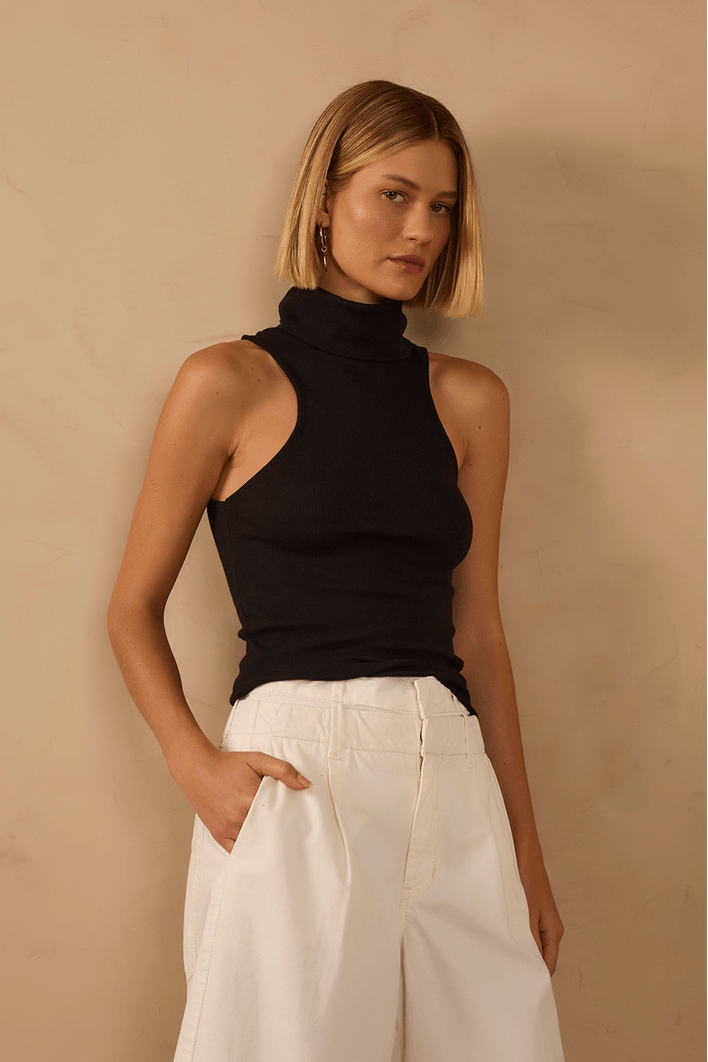 Blusa Canelada Gola Alta