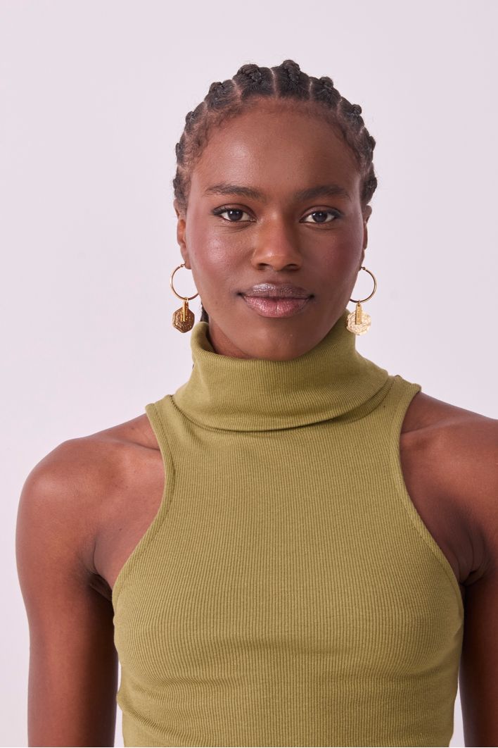 Blusa Canelada Gola Alta