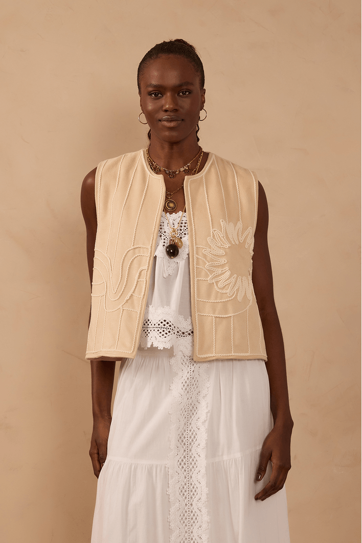 Colete Malha Suede Com Bordado