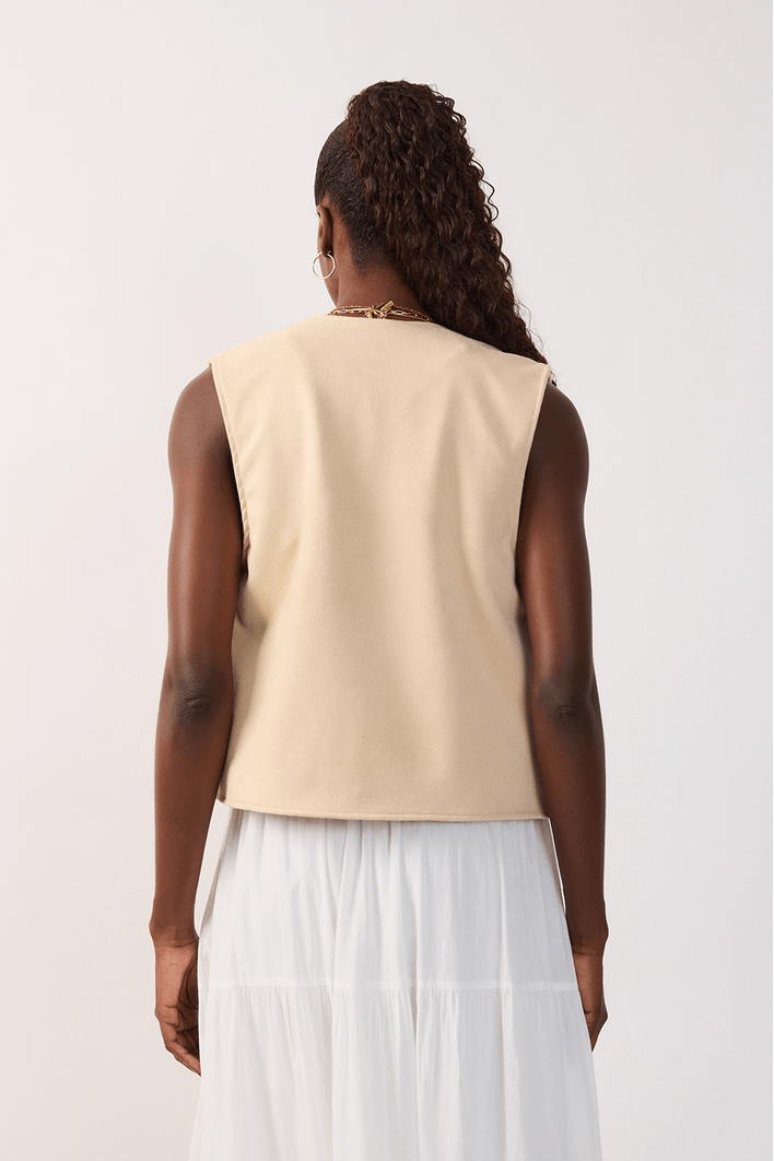Colete Malha Suede Com Bordado