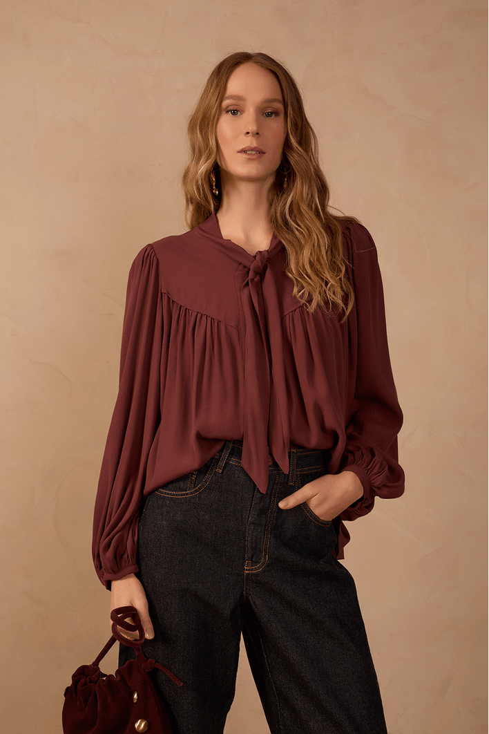 Blusa Crepe Pregas Pala Frente
