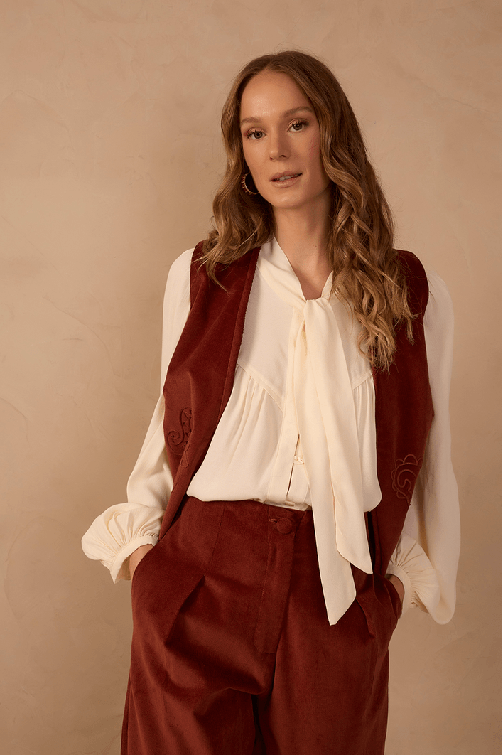 Blusa Crepe Pregas Pala Frente