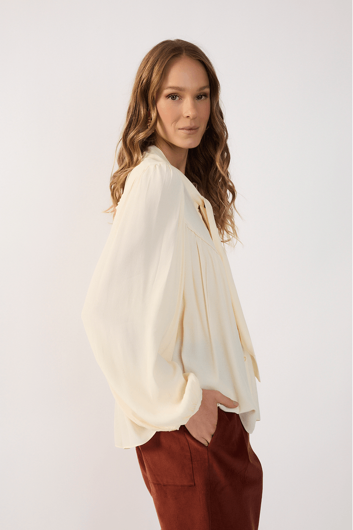 Blusa Crepe Pregas Pala Frente