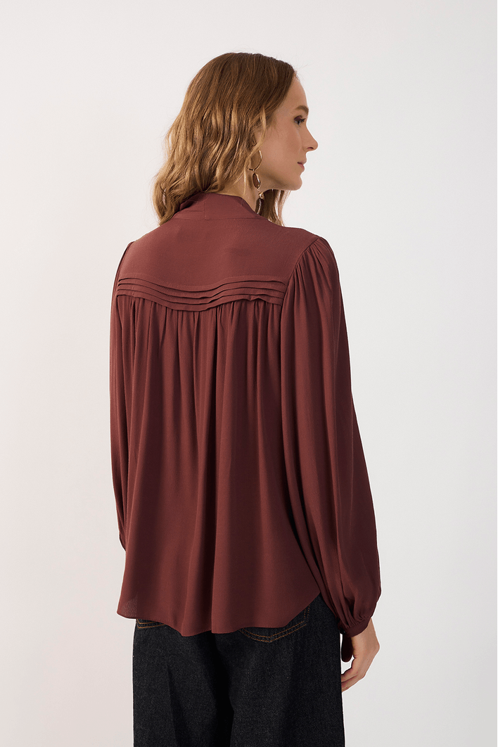 Blusa Crepe Pregas Pala Frente