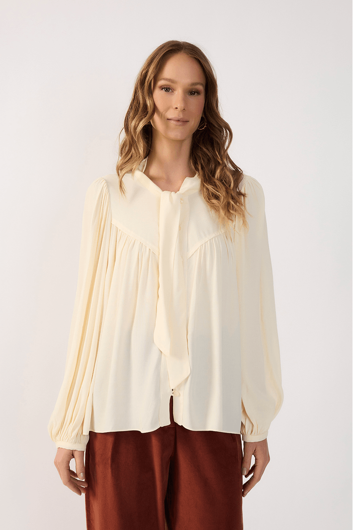 Blusa Crepe Pregas Pala Frente
