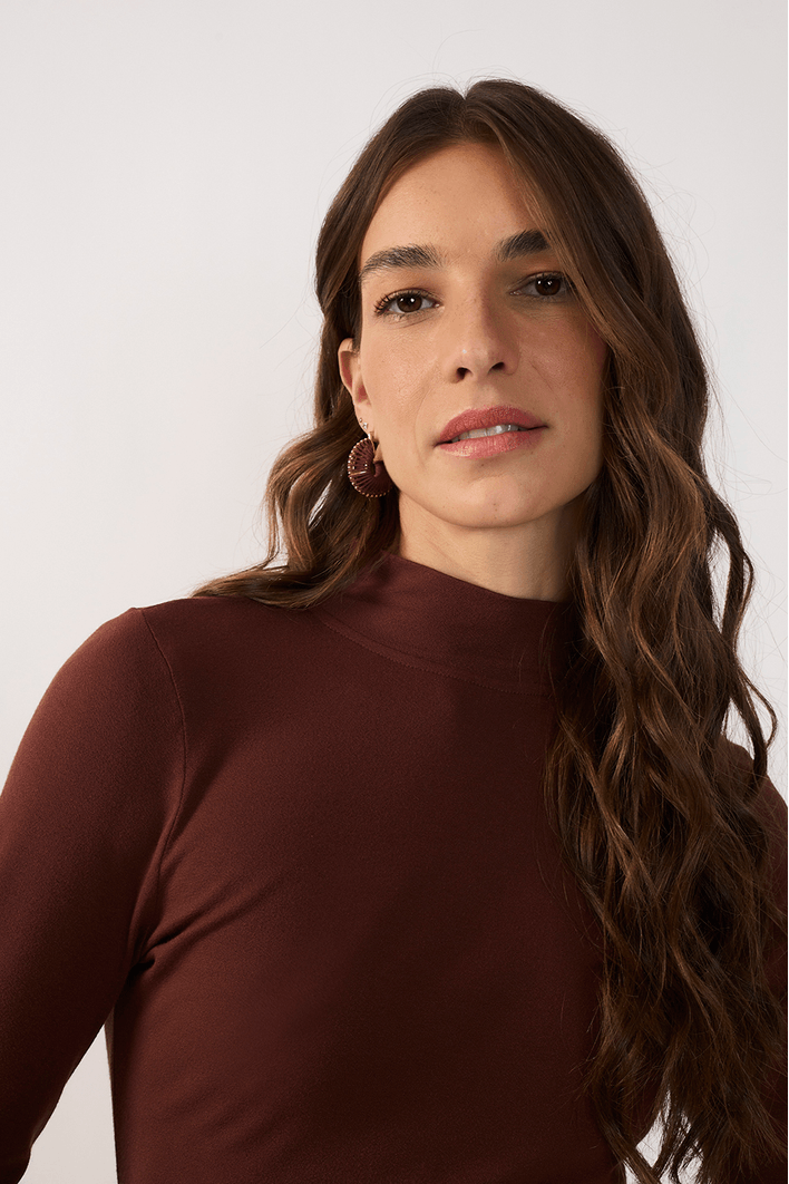 Blusa Gola Alta Malha Crepe