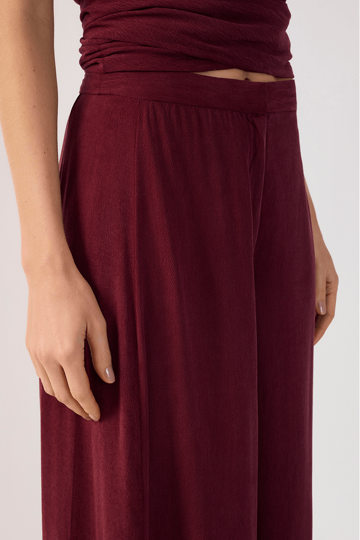 Calça Cropped Ampla