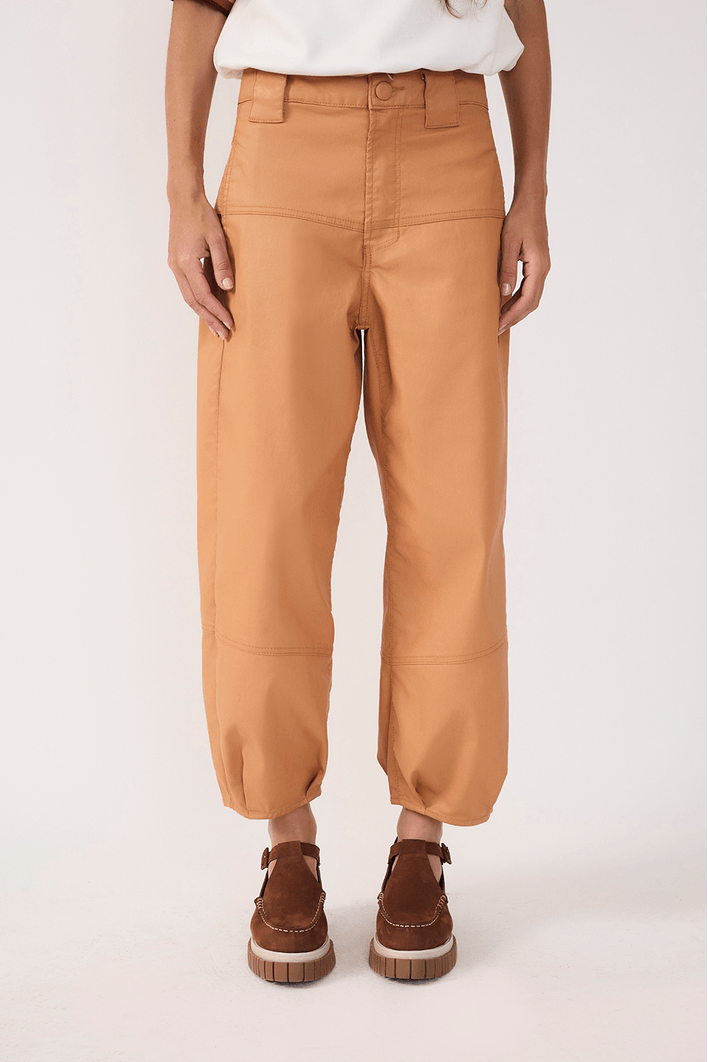 Calça Sarja Resinada