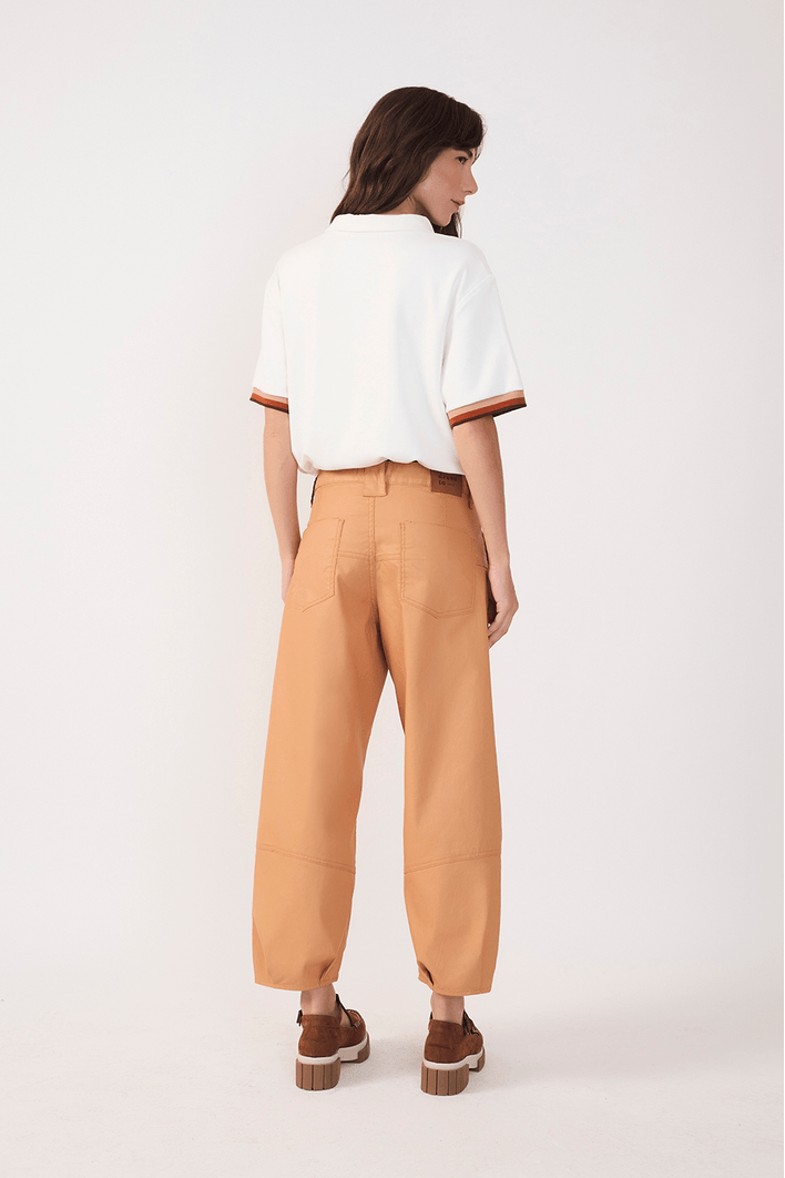 Calça Sarja Resinada