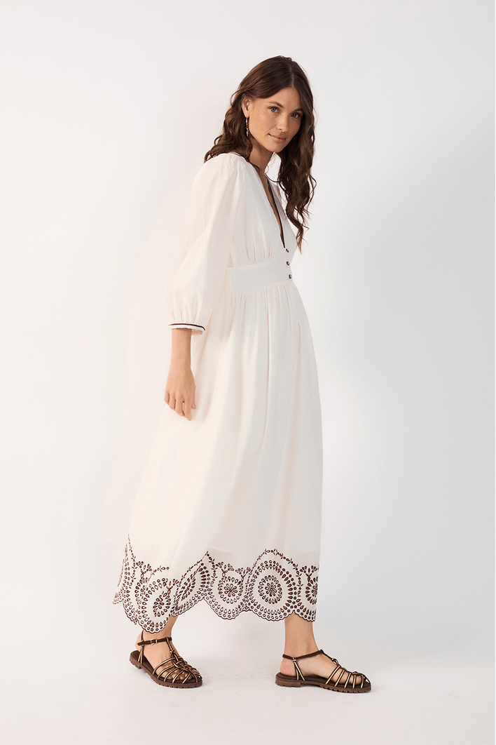 Vestido Cropped Bordado Barrado