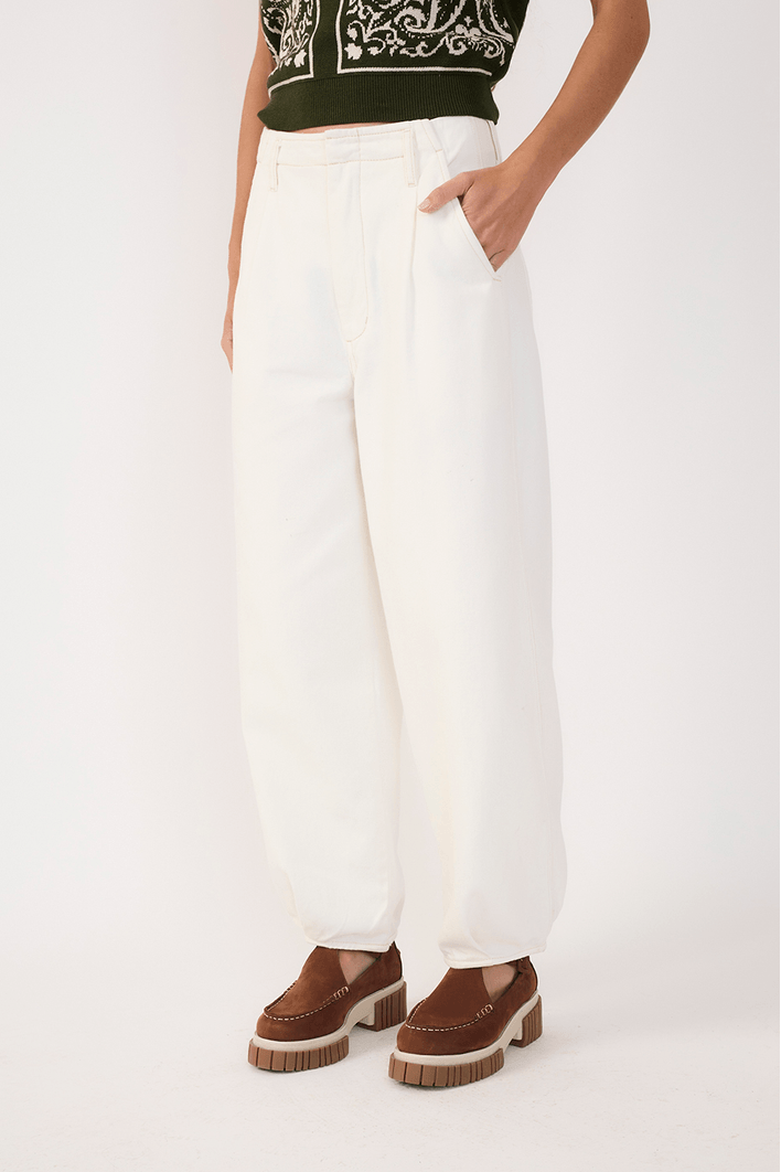Calça Sarja Pregas