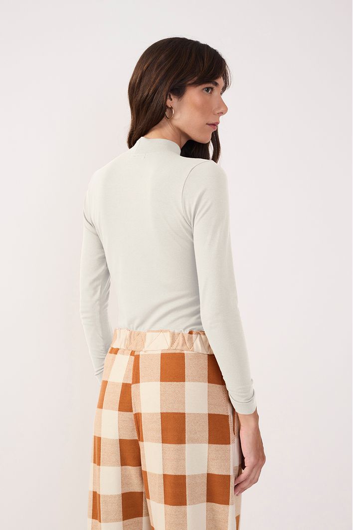 Blusa Gola Alta Malha Crepe