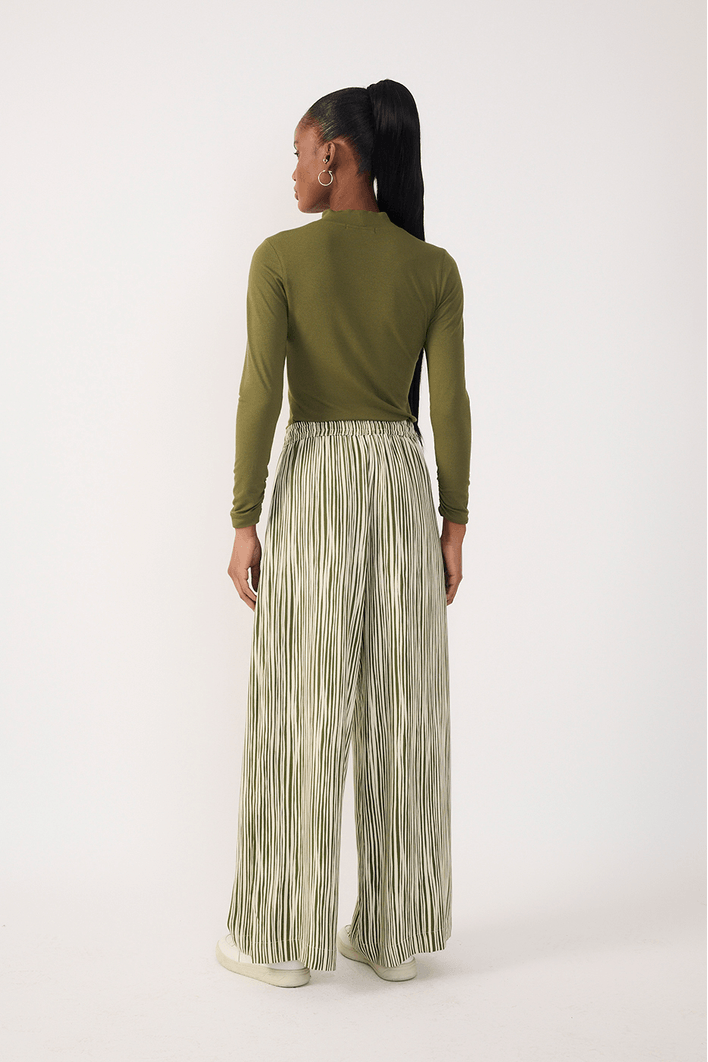 Calça Est Listra Raízes